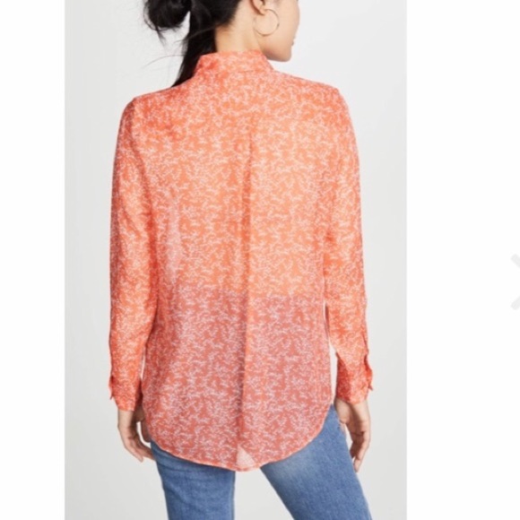 Equipment Essential Silk Blend Blouse Size XS - Picture 2 of 16